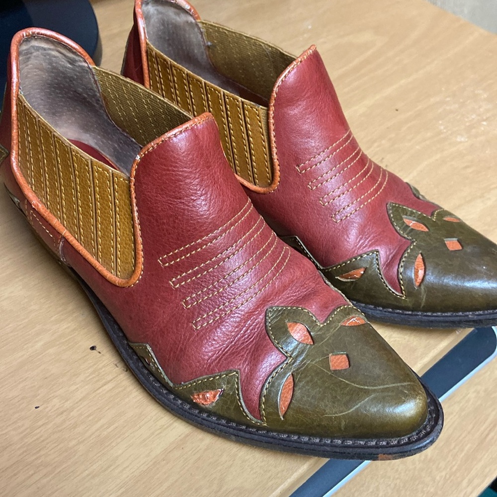 Lucky Brand cowboy boots size 7. Fair condition.